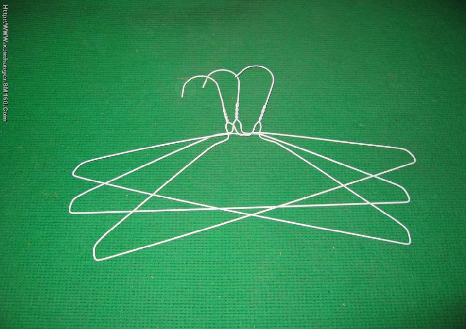 16'13G coat hanger