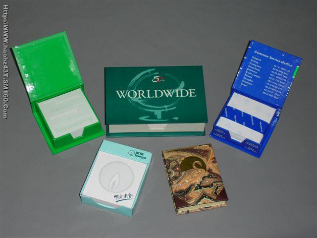 Note cubes with printed box