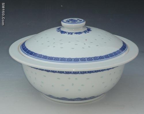 Exquisite porcelain