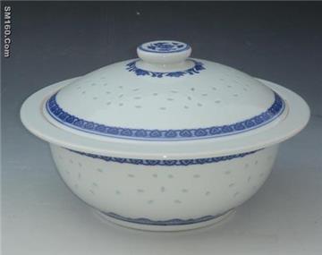 Exquisite porcelain
