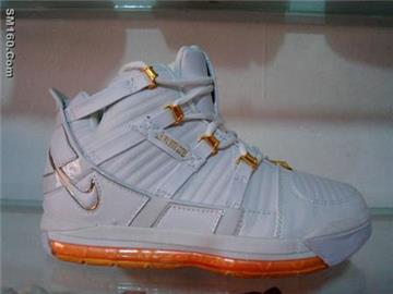nike james