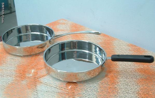 The stainless steel alloy smokeless fries the pot