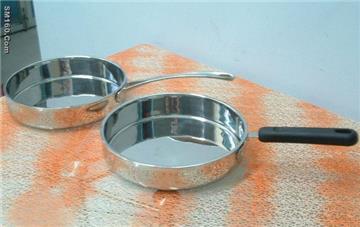 The stainless steel alloy smokeless fries the pot