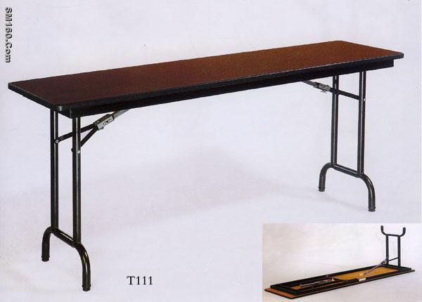 Banquet folding tables
