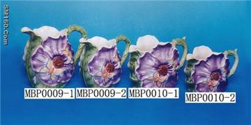 ceramic jar,coffee set,teapot,drinkware,porcelain,kitchenware,