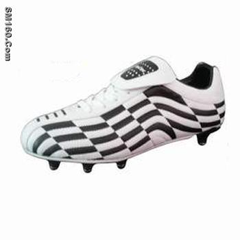 Soccer shoes