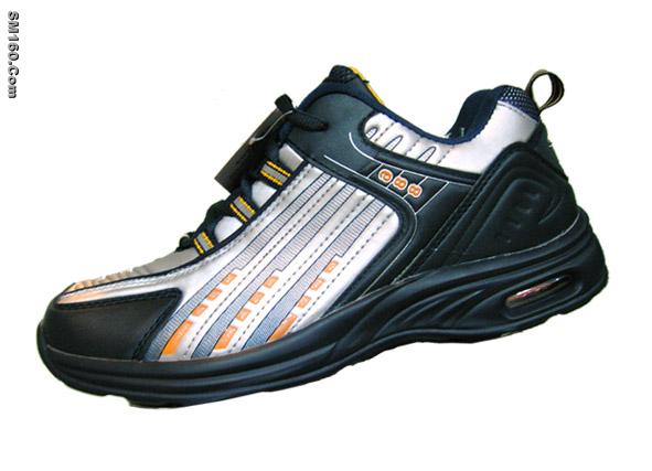 Sporting shoes