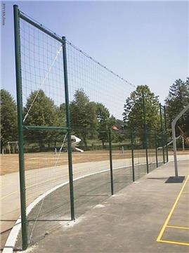 wire mesh fence