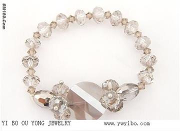 The acrylic style bracelet