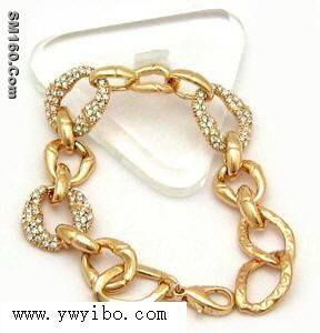 Fashionable bone chain