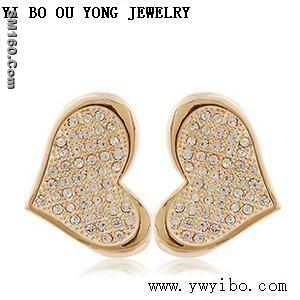 Heart-Shaped Crystal Diamond  Ear Nails