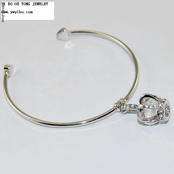 Alloy  Pendant  Bracelets