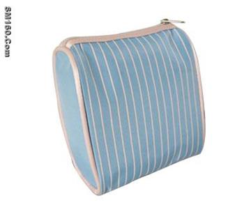 Cosmetic bag