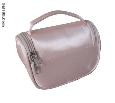 Cosmetic bag
