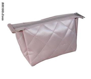 Cosmetic bag