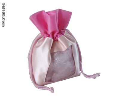 Cosmetic bag