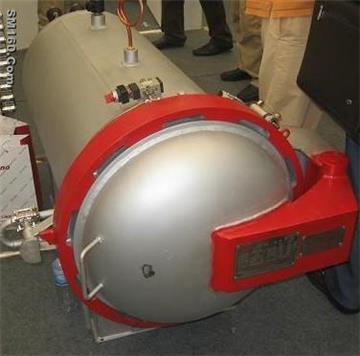 Yarn fixing and conditioning machine 