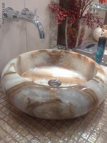 Marble bathtub