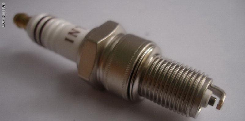 SELL AUTO SPARK PLUG ES-BP5