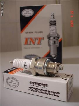 SELL AUTO SPARK PLUG HS-BP5