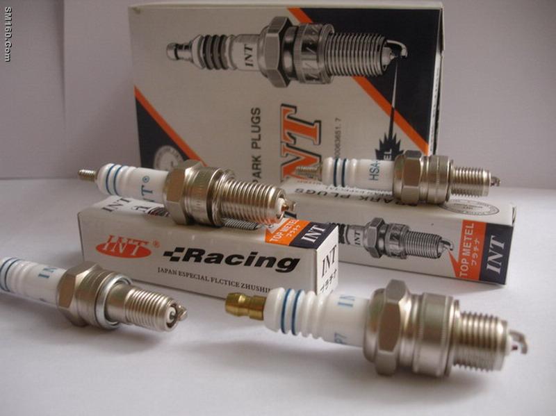 SELL AUTO SPARK PLUG S-BP7