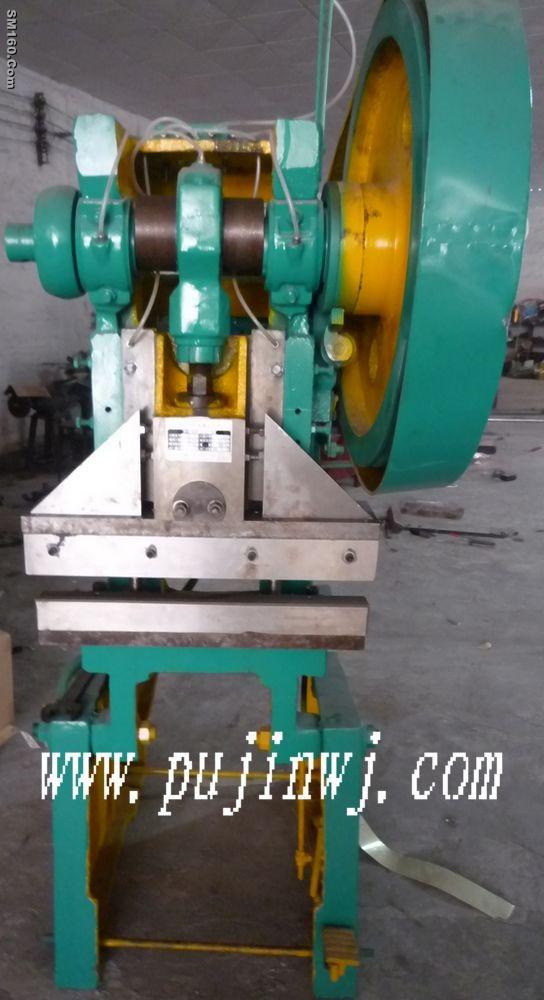 Metal ceiling production line of folding machine