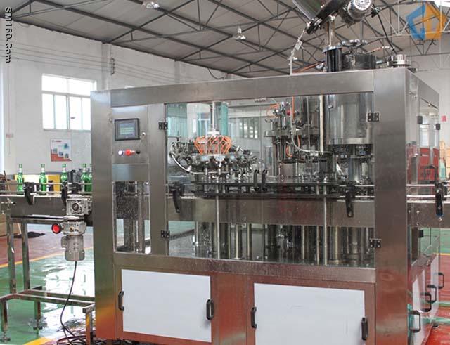 Isobaric filling capping 3-in-1 machine
