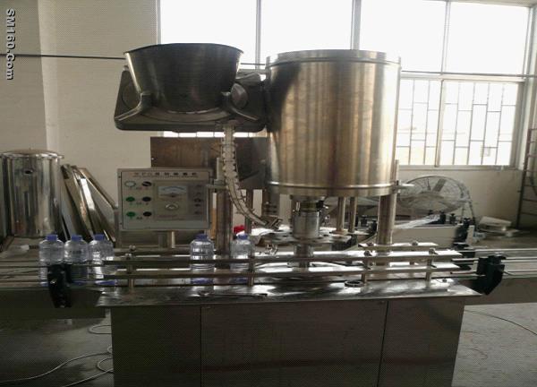 Beverage washing filling capping 3-in-1 machine