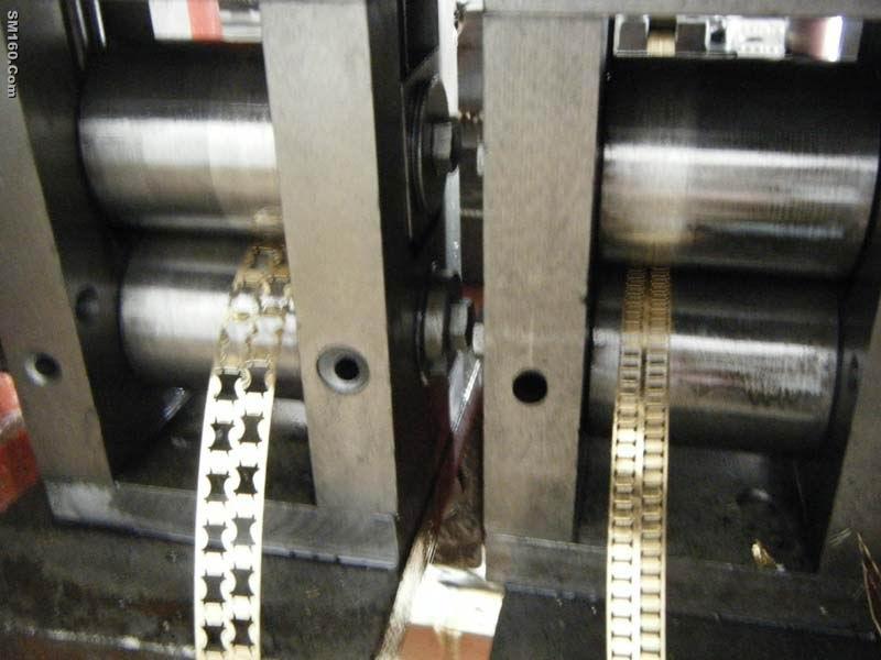 automatic cupchain machine