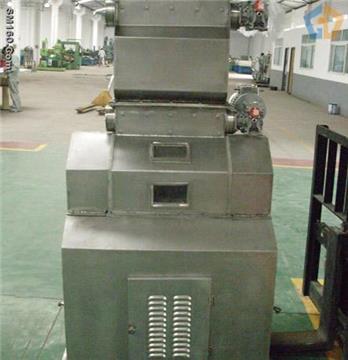 Malt mill machin