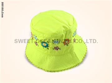Bucket hat