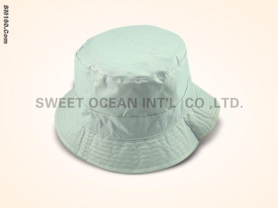 Bucket hat