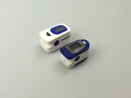 Meditech Manufacturer 2 Kinds SpO2 Wave Display Oximeter Oxyo Ce Approved