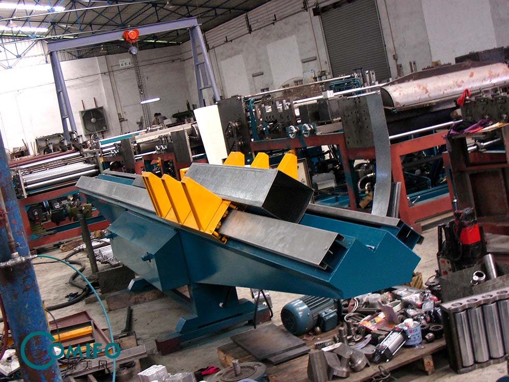 Duct zipper, duct closing machine,seam closing machine