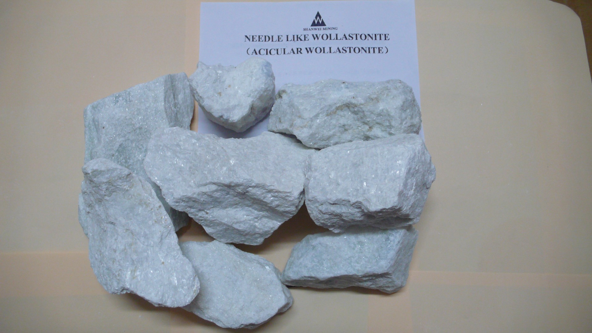acicular wollastonite