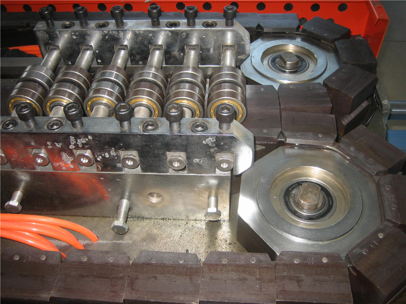 PE/PVC single wall corrugation pipe production line