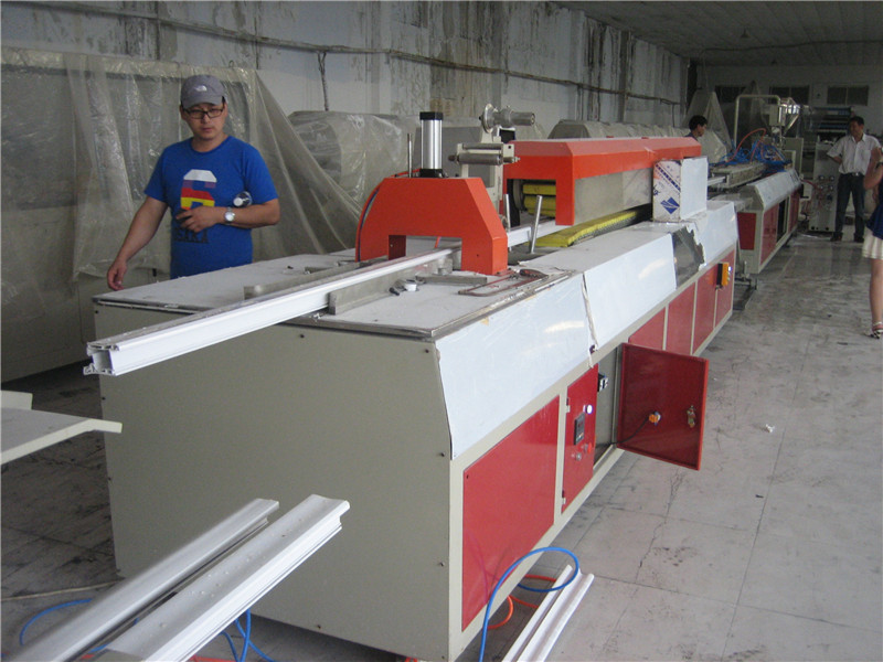 PVC Profiles Production Line /pvc window and door profile machine