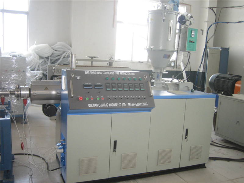 PE/PVC single wall corrugation pipe production line