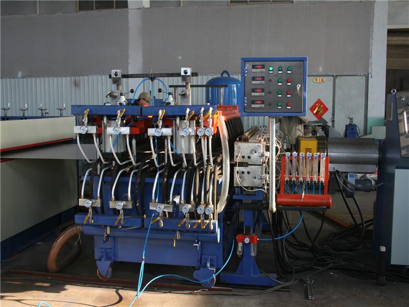 PP/PE/PC Plastic Hollow Grid Board Production Line