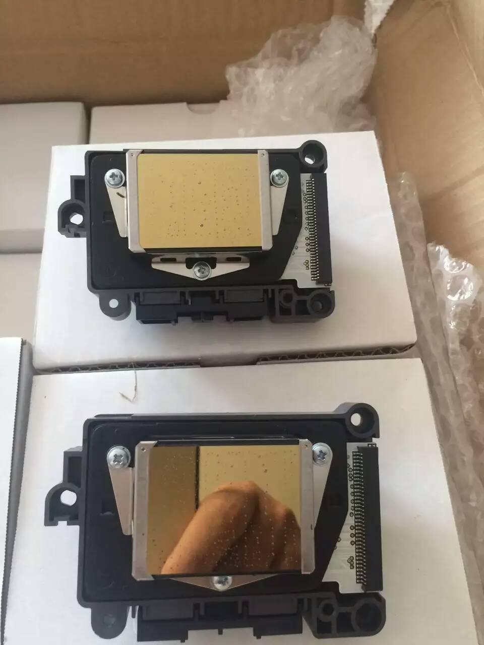 Piezoelectric photo machine nozzle