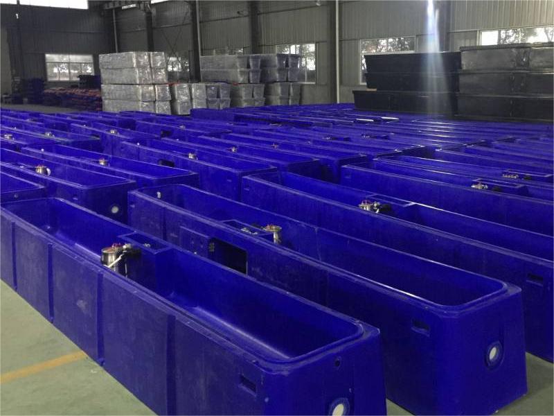 Rotational molding calf and horse and sheep constant drinking tank