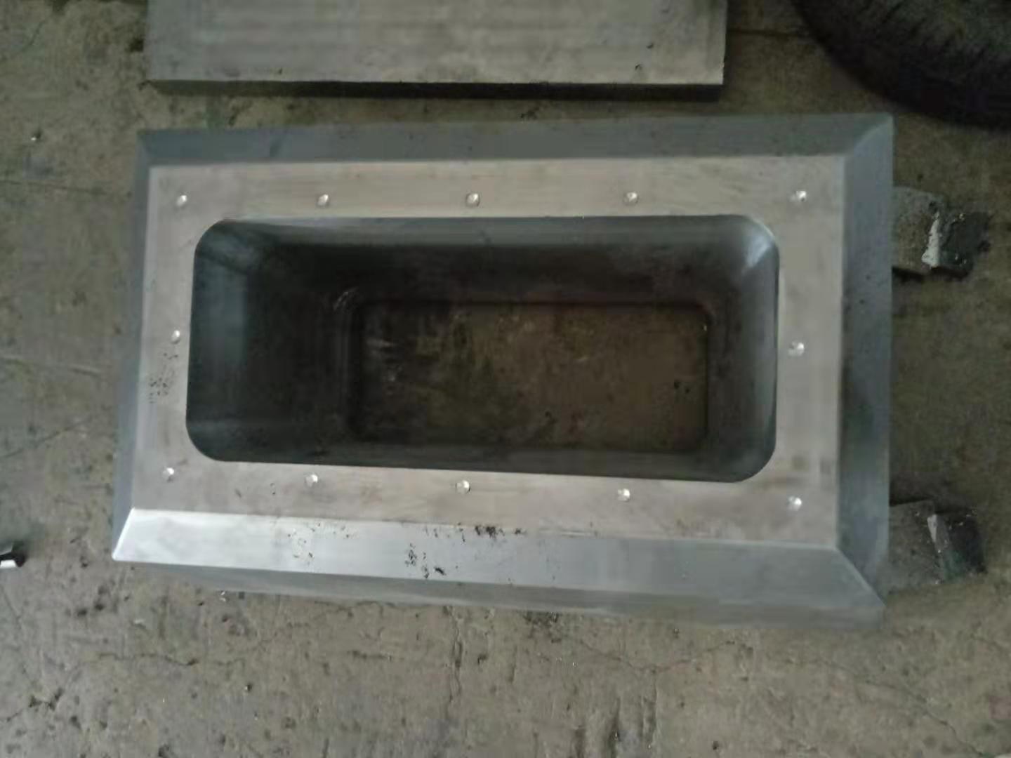 Rotational molding calf and horse and sheep constant drinking tank