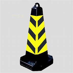 rotomolding custom Triangle cone crash drum rotomolded mouldings