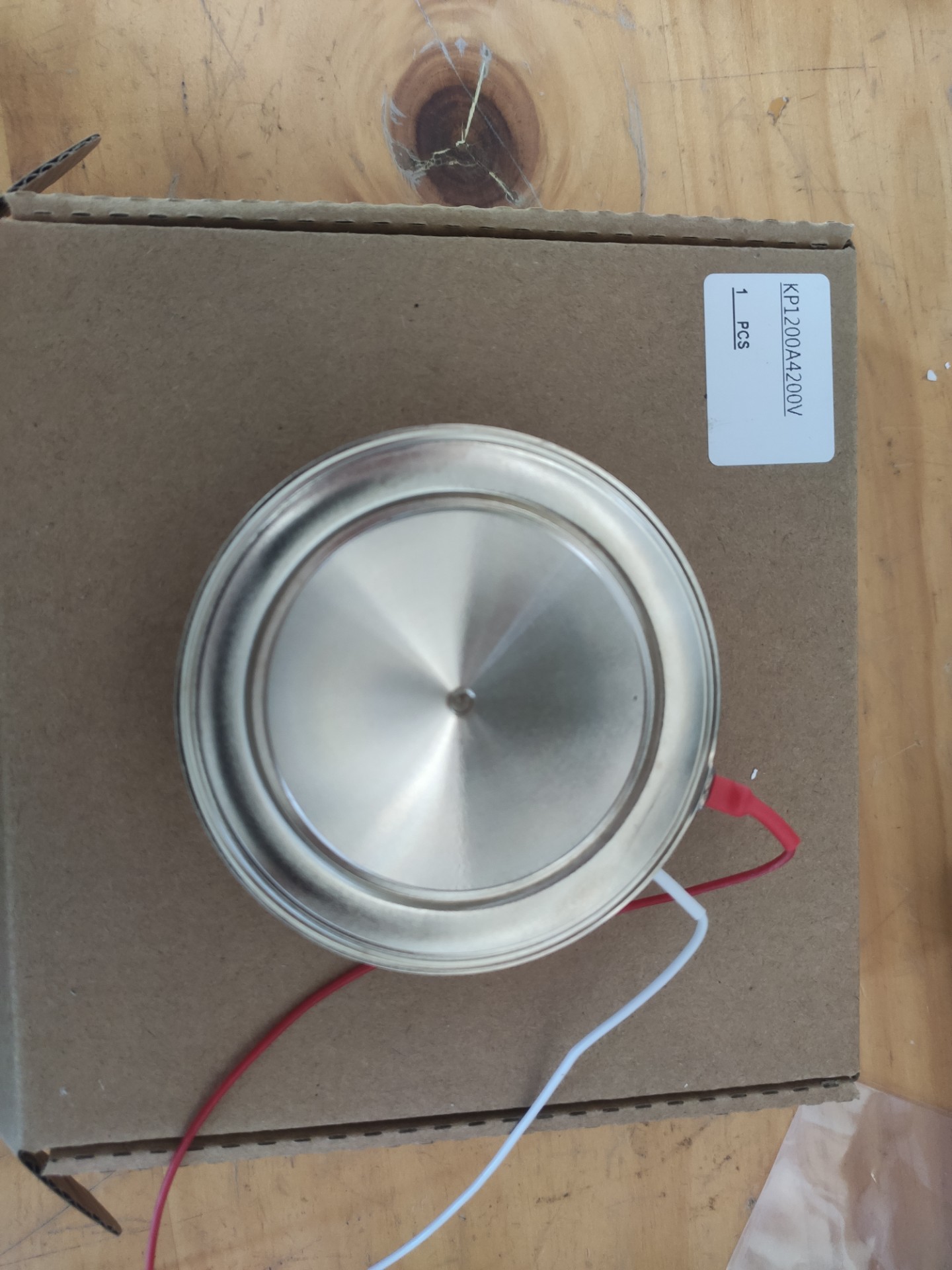 Selling thyristors and rectifier modules,The model is KPA700-40