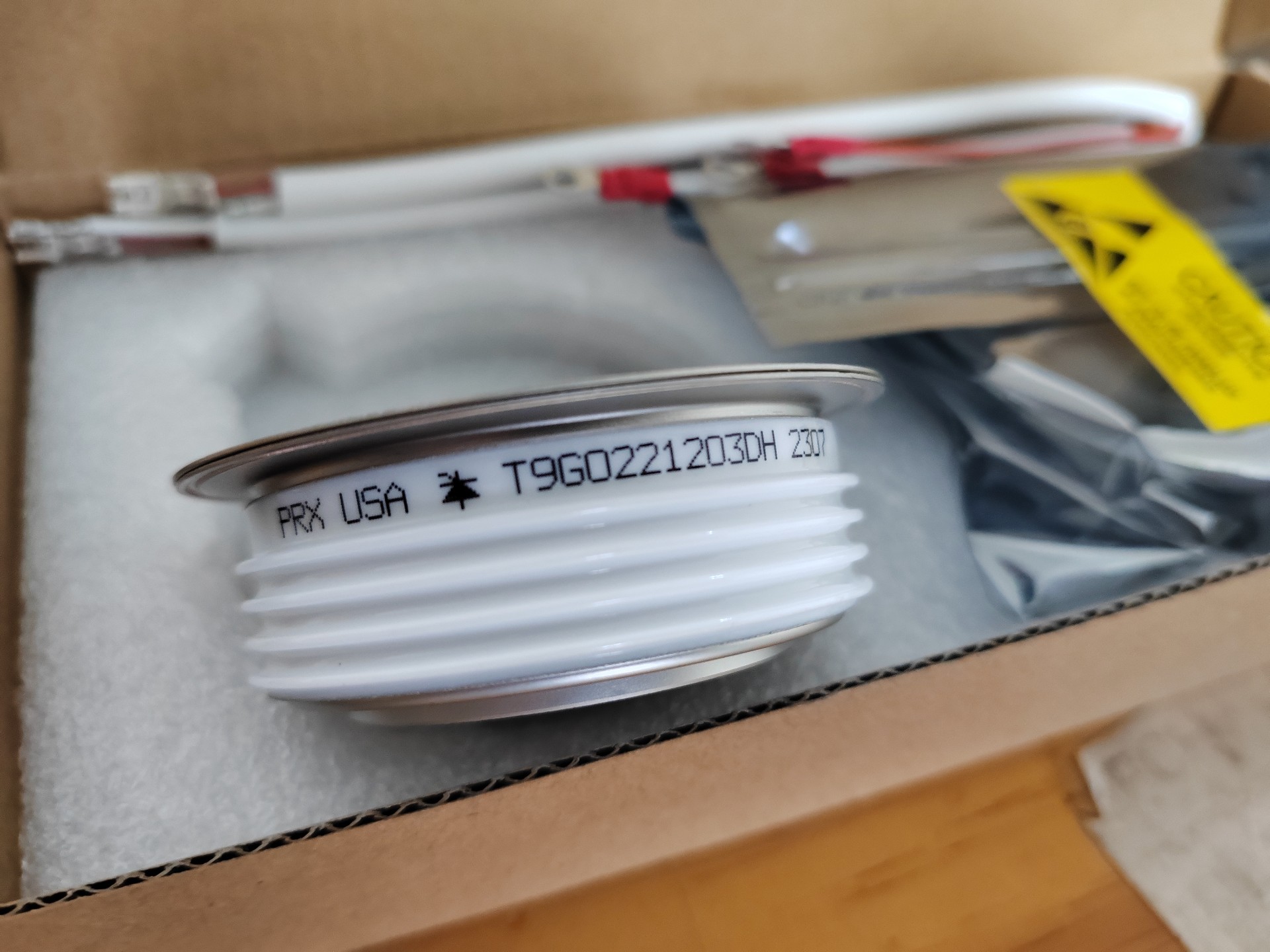 Selling thyristors and rectifier modules,The model is PRX USA T9KC620603DH