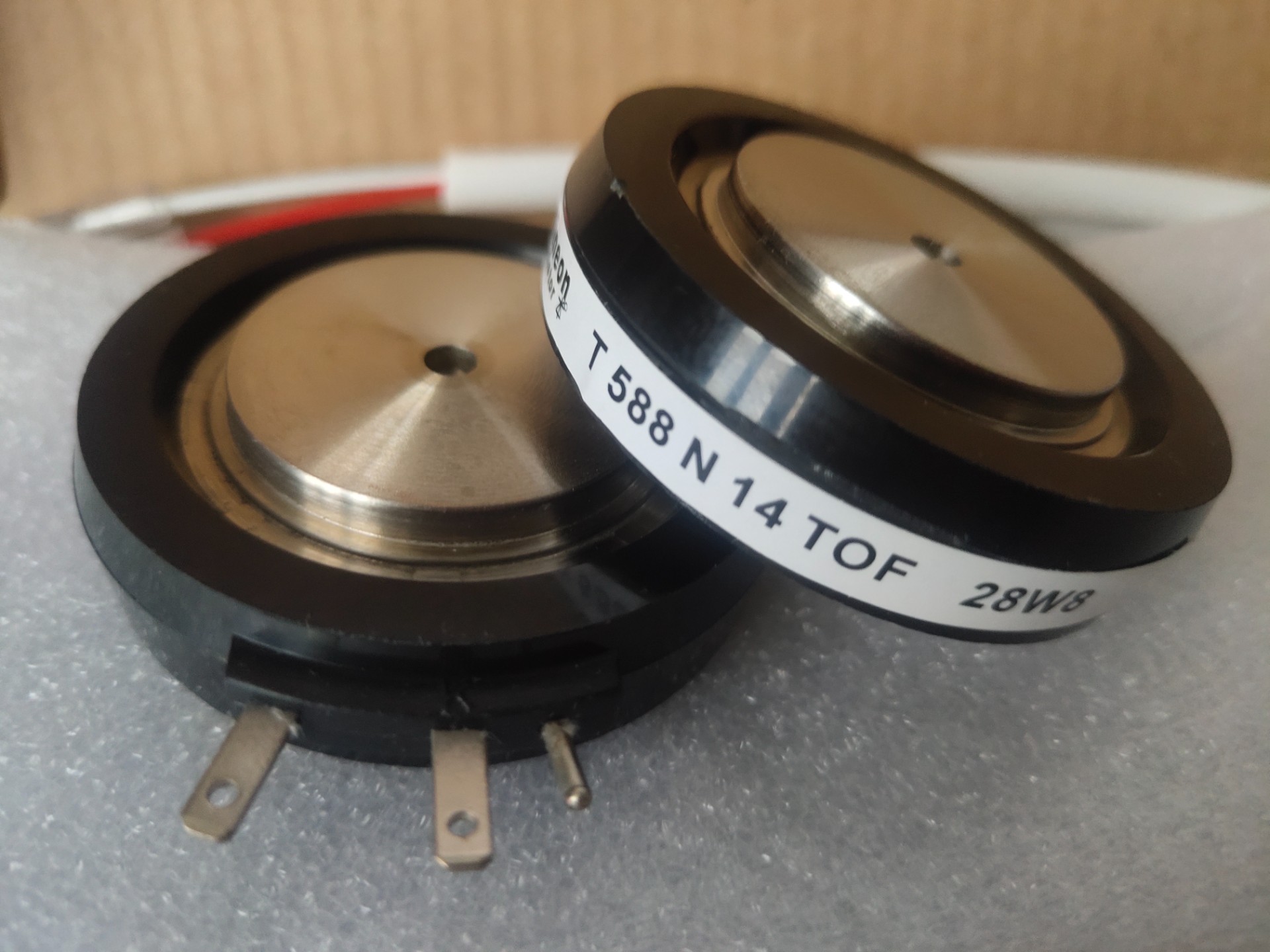 Selling thyristors and rectifier modules,The model is T7S0167504DN