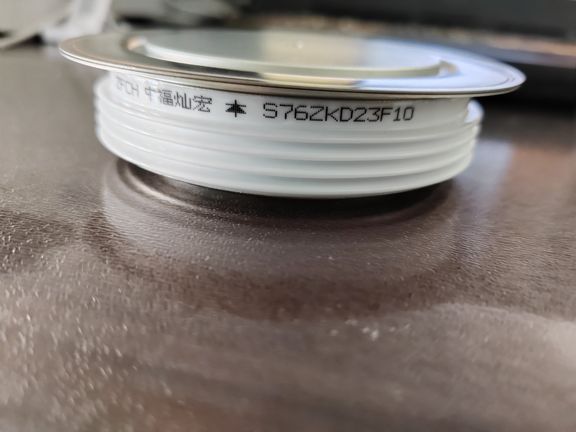 Selling thyristors and rectifier modules,The model is KPA700-40