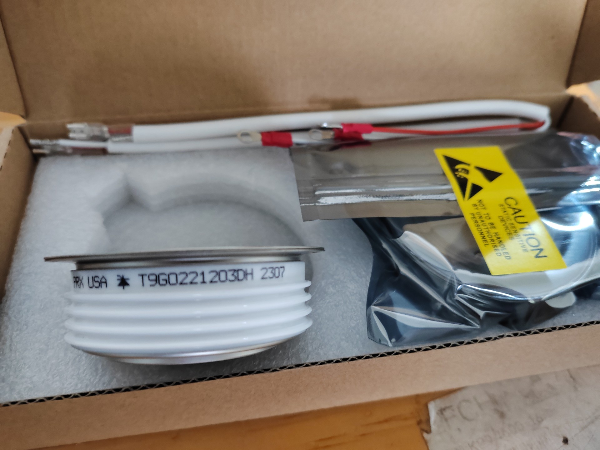 Selling thyristors and rectifier modules,The model is TBKC651203DH