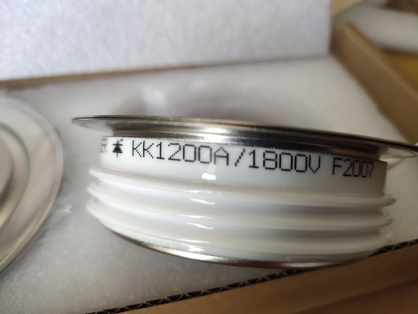 Selling thyristors and rectifier modules,The model is Y70KPET20H00001