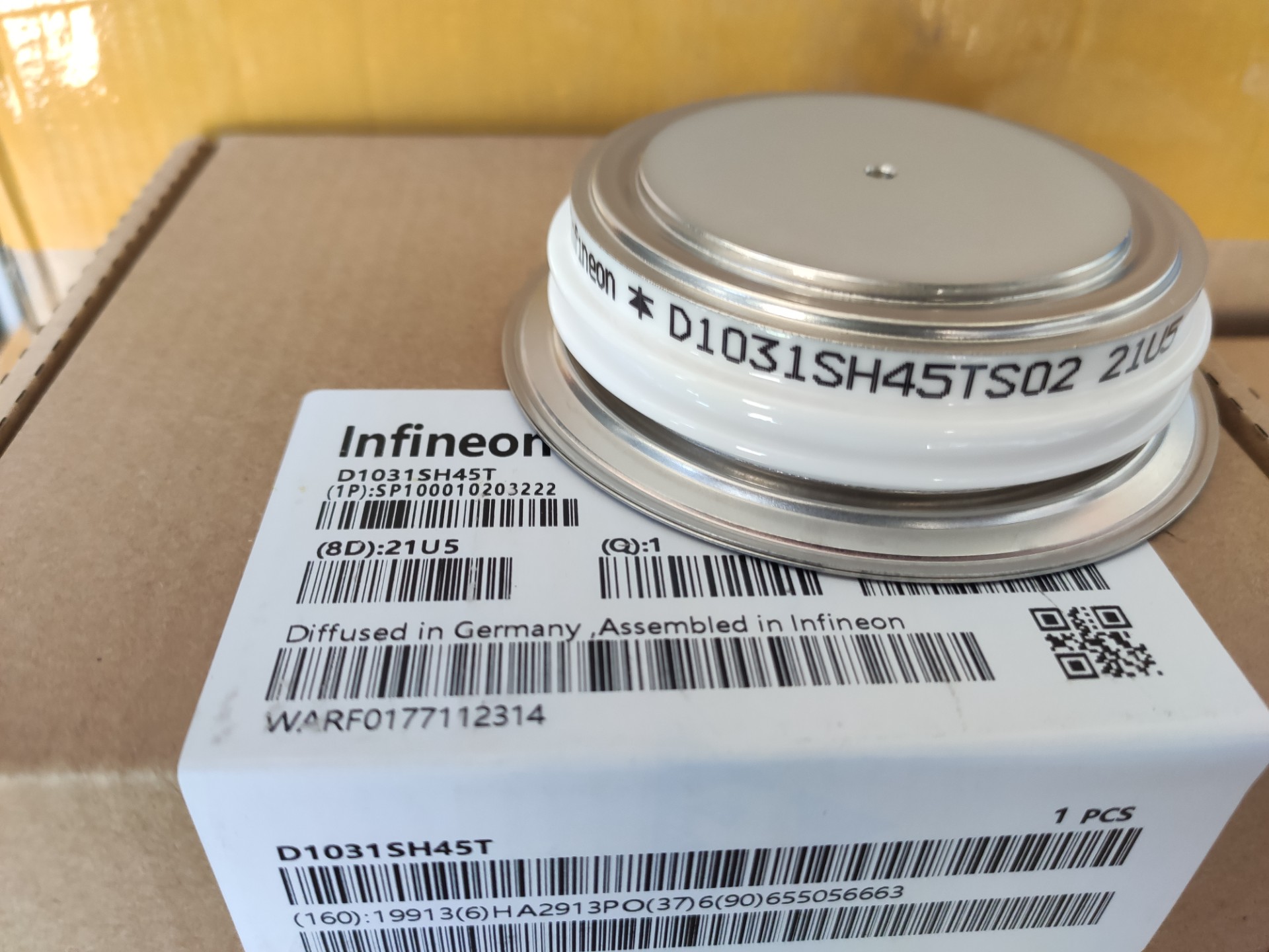 Selling thyristors and rectifier modules,The model is T7S0167504DN